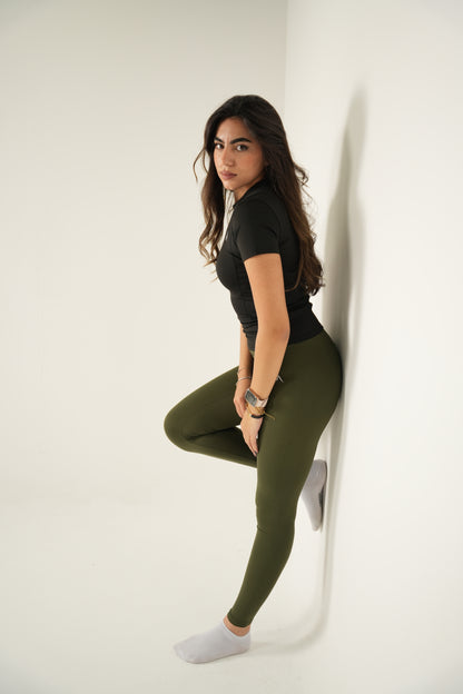 Tight Leggings and Essential T-Shirt