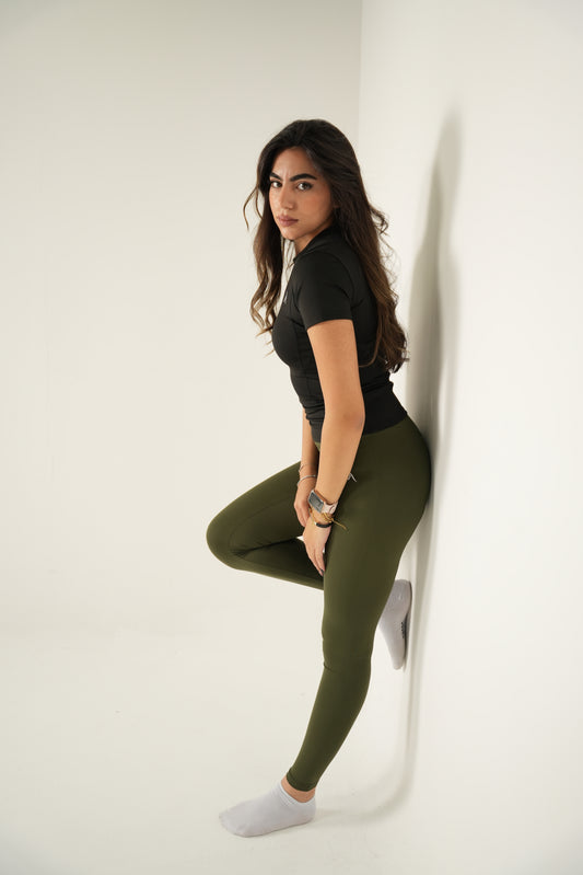 Tight Leggings and Essential T-Shirt